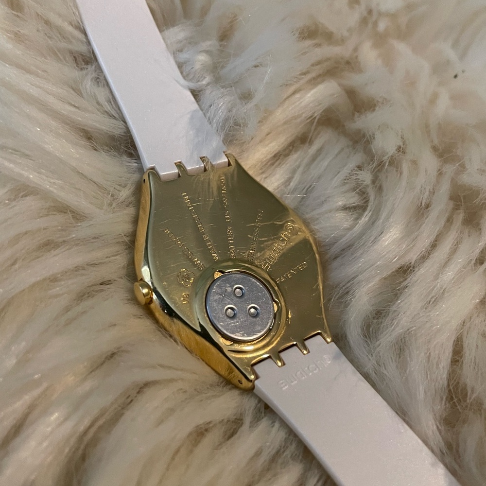 Swatch Coco Ho Watch - Picture 2 of 4